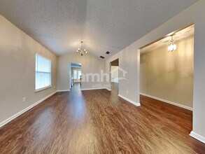 530 Fallen Timbers Dr in Orange Park, FL - Foto de edificio - Building Photo