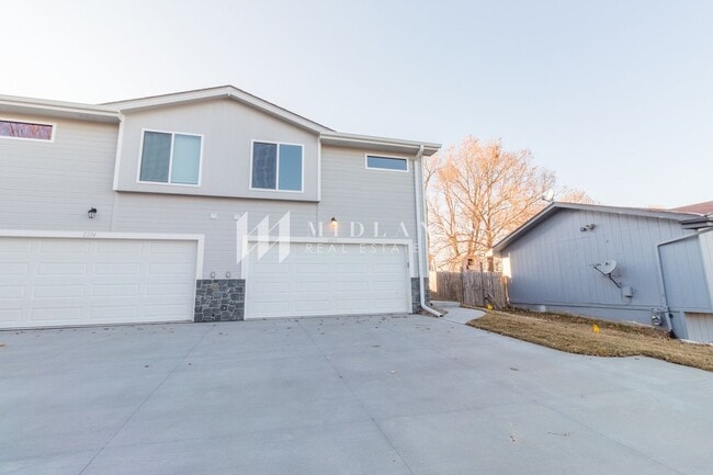 2216 N 204th Terrace in Omaha, NE - Building Photo - Building Photo