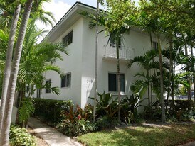 215 Antilla Ave in Coral Gables, FL - Building Photo