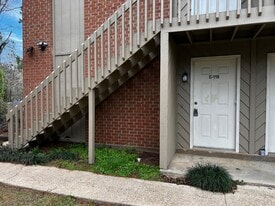 512 Lake Forest Blvd