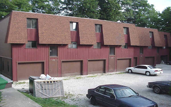 Dominion Townhomes in Akron, OH - Foto de edificio - Building Photo