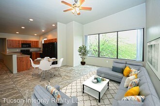 50 N Mountain Ave in Tucson, AZ - Building Photo - Building Photo