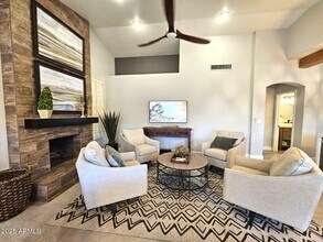 9763 E Dreyfus Ave in Scottsdale, AZ - Building Photo - Building Photo
