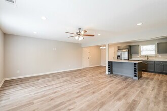 6662 Wildwood Ct in Lithonia, GA - Building Photo - Building Photo