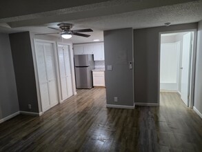 734 N Country Acres Ave in Wichita, KS - Building Photo - Building Photo