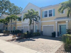 1114 Coral Ln in Dunedin, FL - Building Photo