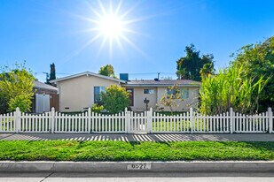 6527 Woodlake Ave in West Hills, CA - Building Photo