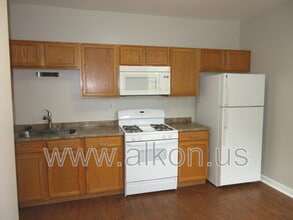 620 Loretta St in Pittsburgh, PA - Building Photo - Building Photo