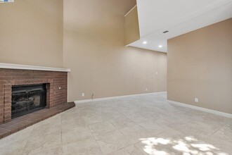 38776 Crane Terrace in Fremont, CA - Building Photo - Building Photo