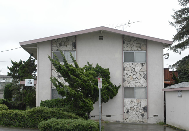 16305 Maubert Ave in San Leandro, CA - Building Photo - Building Photo