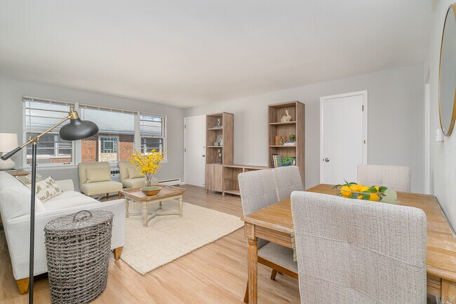 36 S Kensington Ave-Unit -2 in La Grange, IL - Building Photo - Building Photo