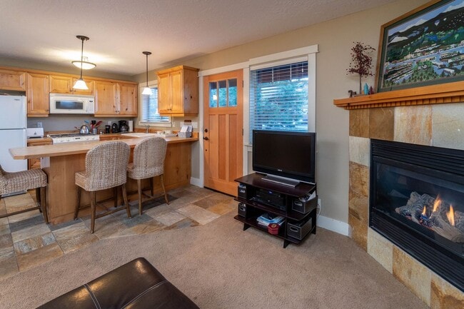 2545 NW Awbrey Rd in Bend, OR - Building Photo - Building Photo