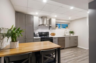 17265 59A Av in Surrey, BC - Building Photo - Building Photo