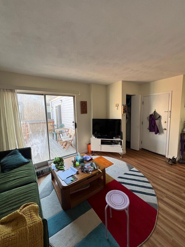 7 Elm St in Somerville, MA - Building Photo - Building Photo