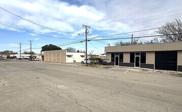 112 W Avenue E in Copperas Cove, TX - Building Photo - Building Photo