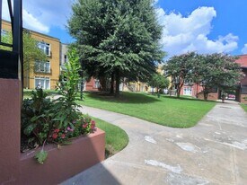 502 Pryor St SW in Atlanta, GA - Building Photo