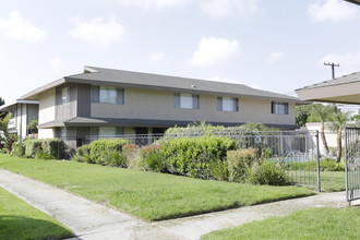 11911 Bailey St in Garden Grove, CA - Foto de edificio - Building Photo