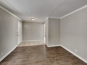 10222 Belfast Rd in La Porte, TX - Building Photo - Building Photo