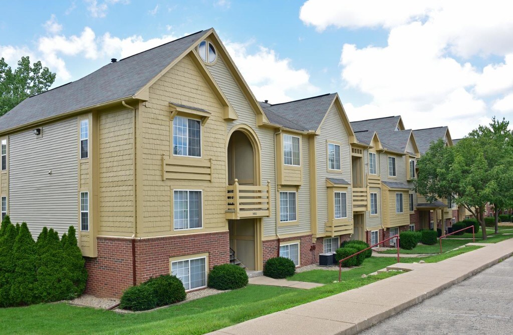 Timberlane Apartments in Peoria, IL