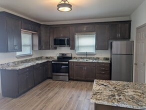 302 Western Dr in Del Rio, TX - Foto de edificio - Building Photo