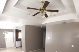 1107 S Palm, Unit 2 in Pharr, TX - Building Photo - Building Photo