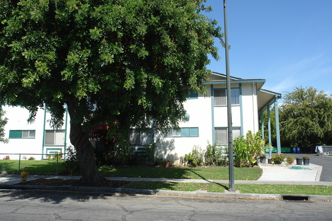 817 Farm Dr in San Jose, CA - Foto de edificio - Building Photo