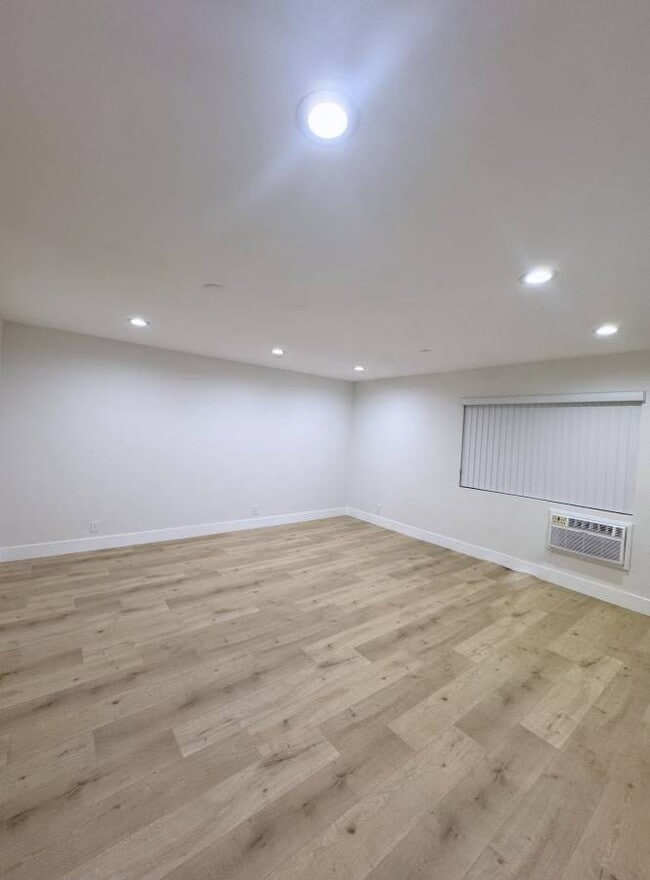 1700 Keeler St in Burbank, CA - Building Photo - Building Photo