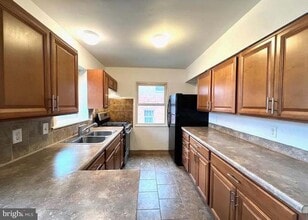 6212 Carters Ln in Riverdale Park, MD - Building Photo - Building Photo