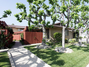 2515 Casa Grande St in Pasadena, CA - Building Photo - Building Photo