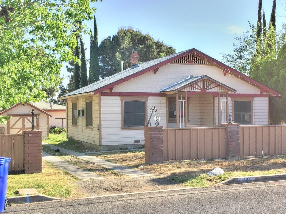 Juniper Villa Apartments in Colton, CA - Foto de edificio