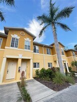 12350 Destiny Dr in Venice, FL - Building Photo