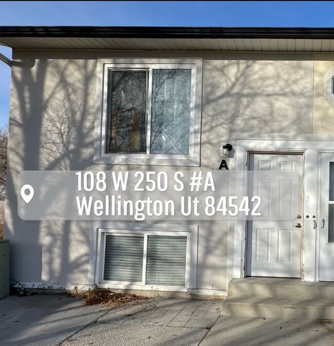 property at 108 E Richelman Ln