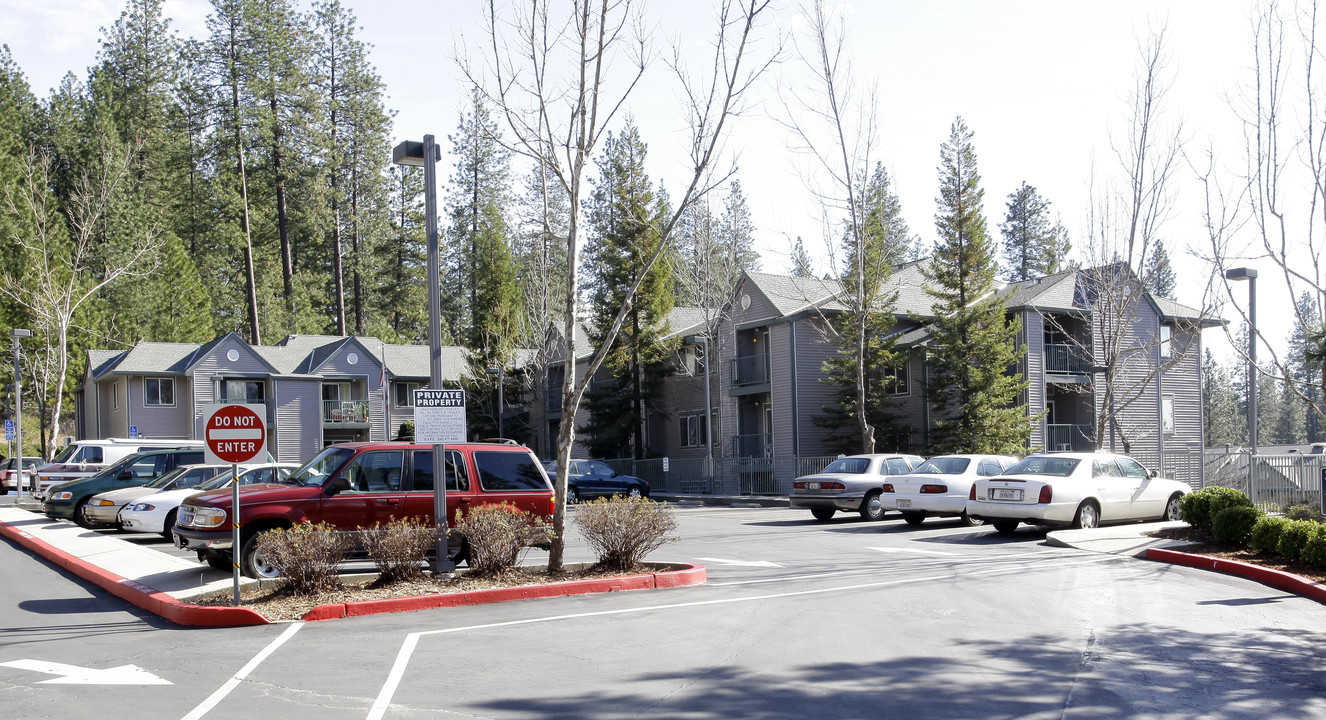 Nevada Meadows Apartments in Grass Valley, CA - Building Photo