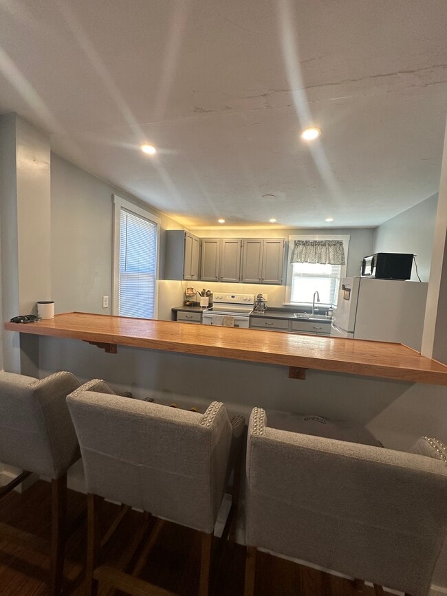 31 Cocasset St, Unit 2