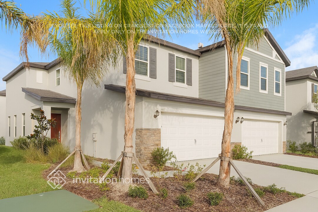 2875 Gridiron Garden Isle in New Port Richey, FL - Building Photo