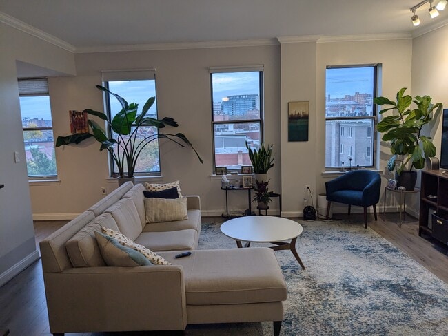 1621 T St NW, Unit 702 in Washington, DC - Foto de edificio - Building Photo