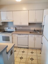 31993 W 12 Mile Rd in Farmington Hills, MI - Building Photo - Building Photo