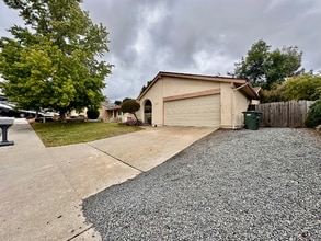 1210 Caren Rd in Vista, CA - Building Photo - Building Photo