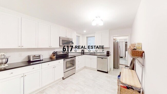 39 St Paul St in Brookline, MA - Building Photo - Building Photo