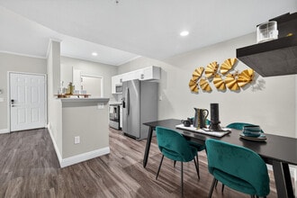 Cobble Oaks in Gold River, CA - Building Photo - Building Photo