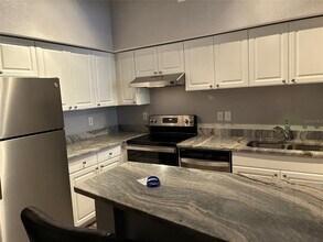 501 S Moody Ave in Tampa, FL - Building Photo - Building Photo