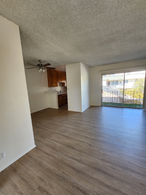 4350 Troost Ave in Los Angeles, CA - Building Photo - Building Photo