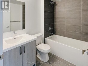 77 Mutual St in Toronto, ON - Building Photo - Building Photo