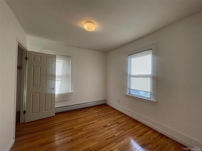 89-08 250th St in Queens, NY - Building Photo - Building Photo
