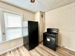 19 Ellen Ave in Chicopee, MA - Building Photo - Building Photo