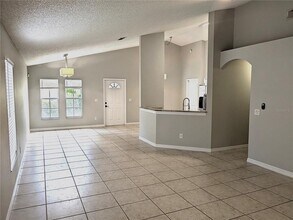 1040 Cherry Valley Way in Orlando, FL - Building Photo - Building Photo