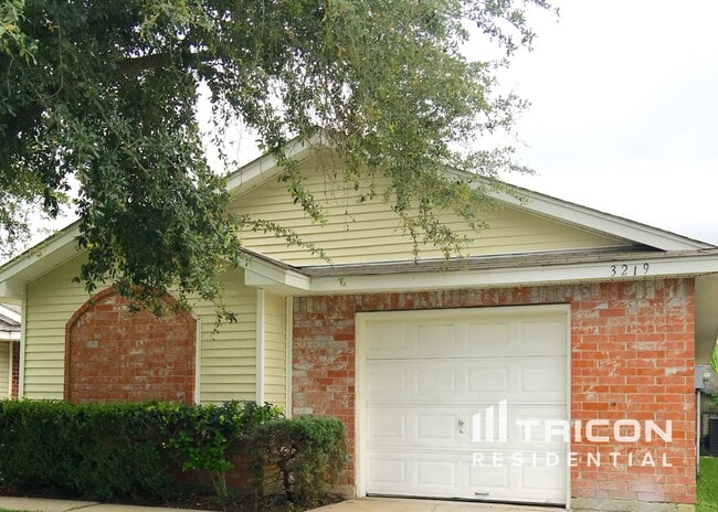 property at 3219 Kelling St