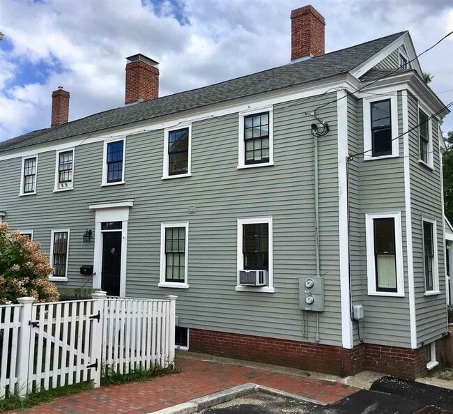 65 Mark St, Unit 1