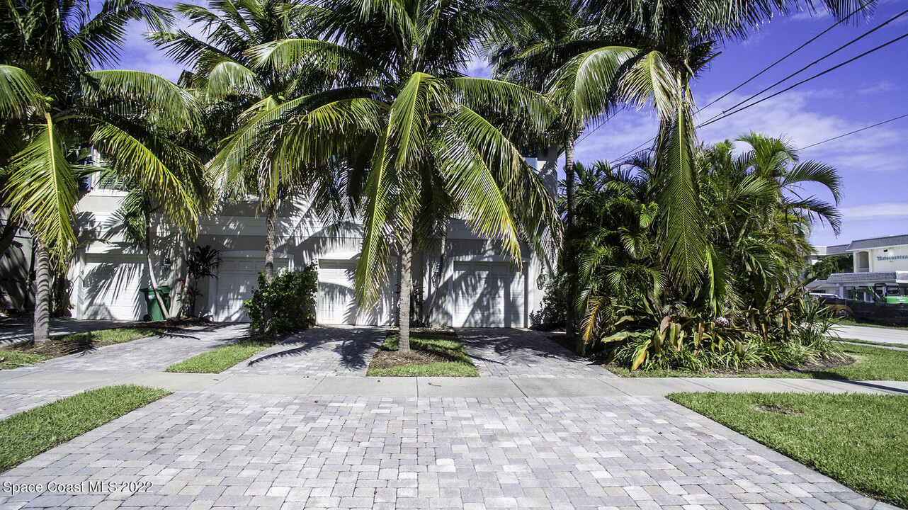 100 8th Ave in Indialantic, FL - Building Photo
