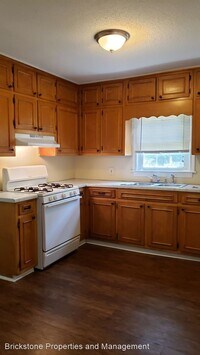 4220 Maplewood Dr photo'